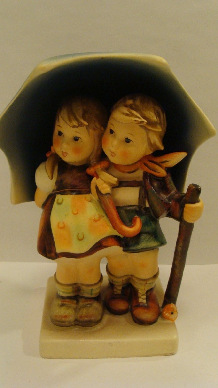 Vintage Adorable Hummel Figurine #71 38 STORMY WEATHER W. Germany, 6\