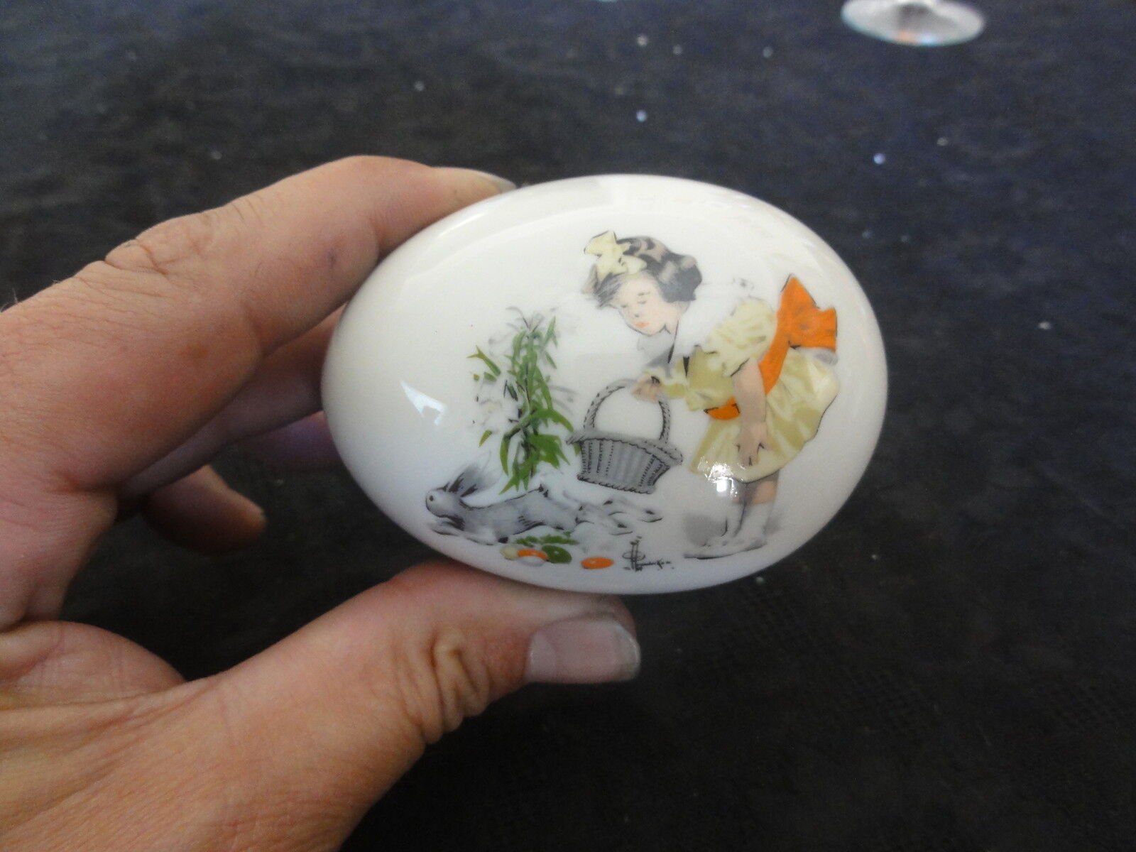 1976 Ridgewood Easter Bunny Rabbit Egg - Adorable
