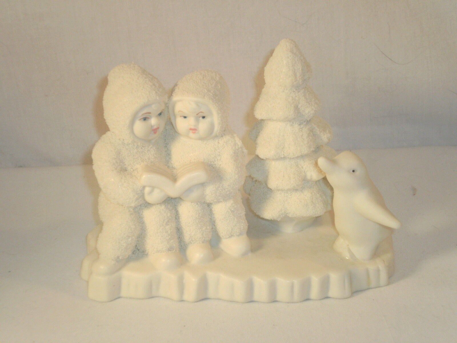 Dept 56 Snowbabies Figurine With 2 Snowbabies, Christmas Tree & Penguin