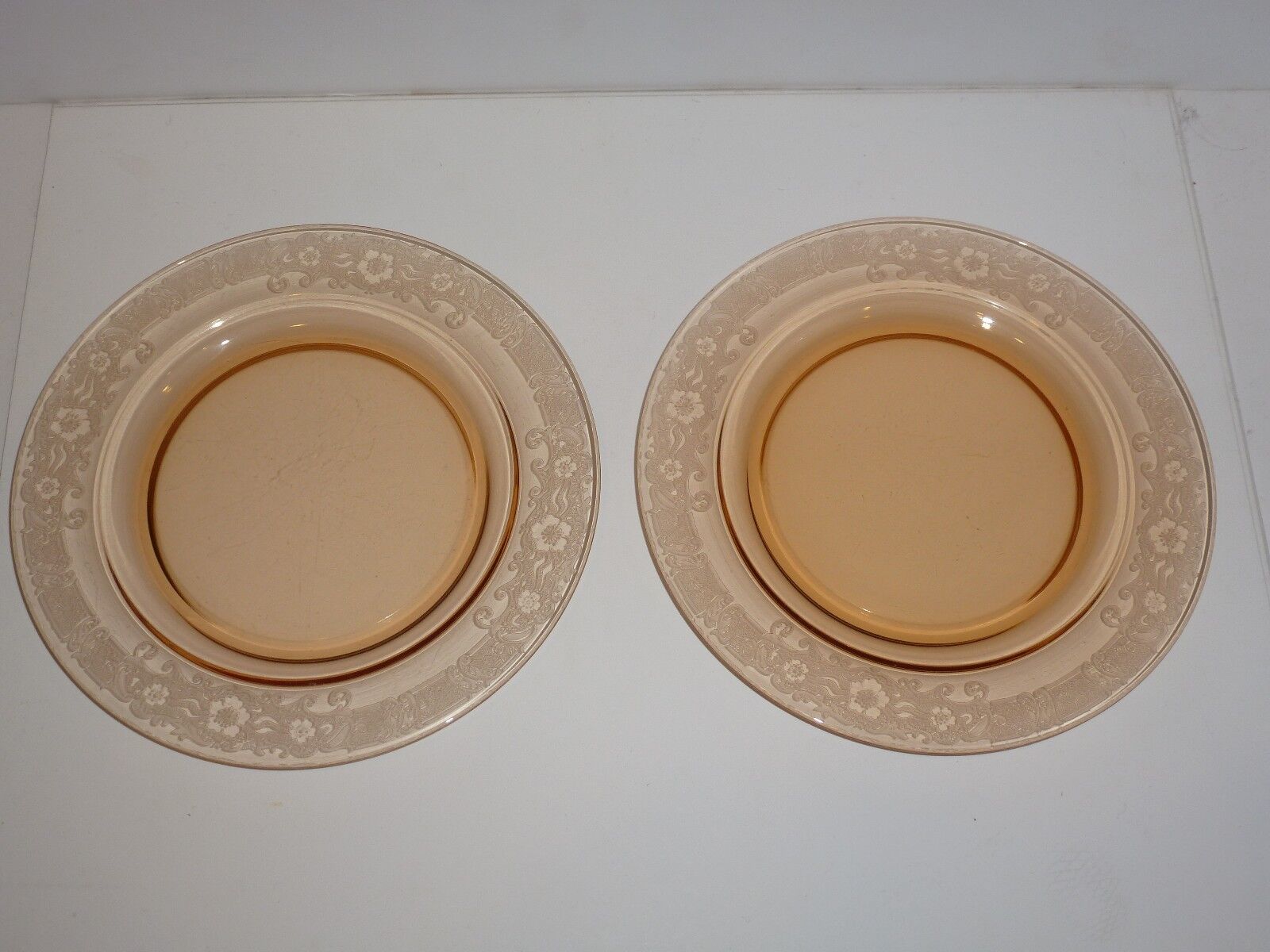 Vintage Fostoria Vesper Pair Amber Plates, 8-5/8\