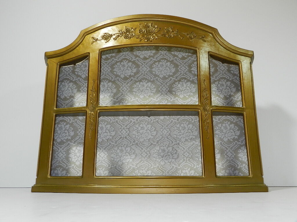 Wall Curio Cabinet Hollywood Regency Mid Century Gold Gilded Dart 1968 - Vintage