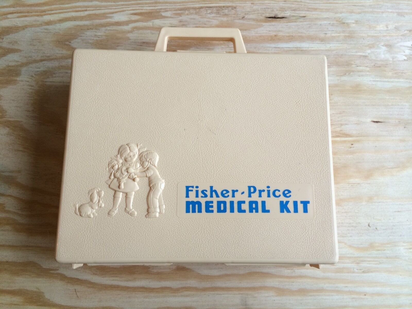 RARE VINTAGE 1977 FISHER PRICE DOCTOR/NURSE PLAYSET IN GOOD CONDITION #936 HTF