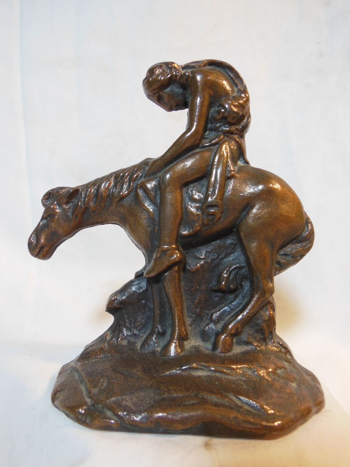 Vintage END OF TRAIL INDIAN ON HORSE Single BOOK END / SCULPTURE by W.H. Howell