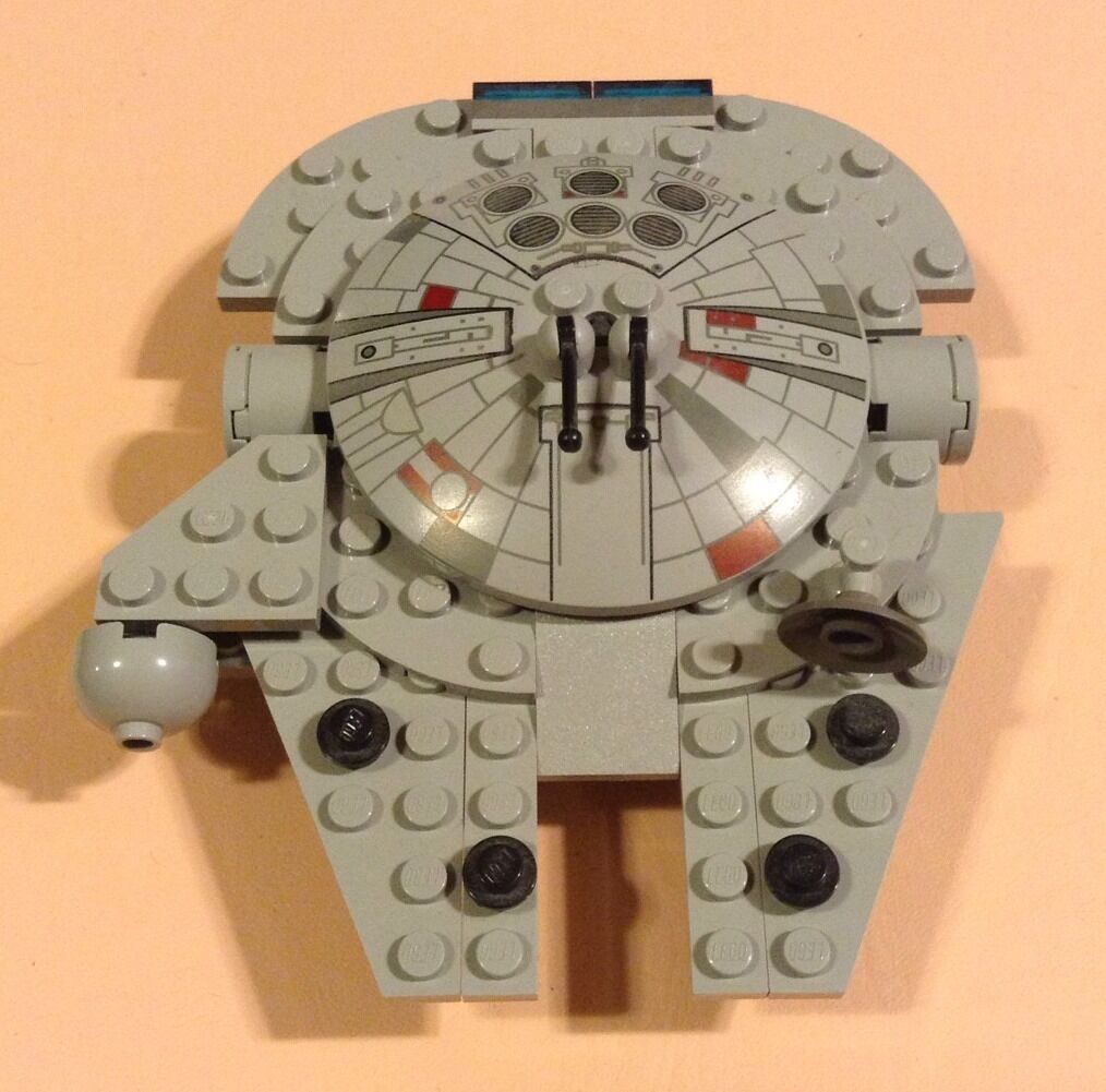 LEGO Star Wars - Rare Mini 4488 Millennium Falcon -  Complete - 87 pieces 10179