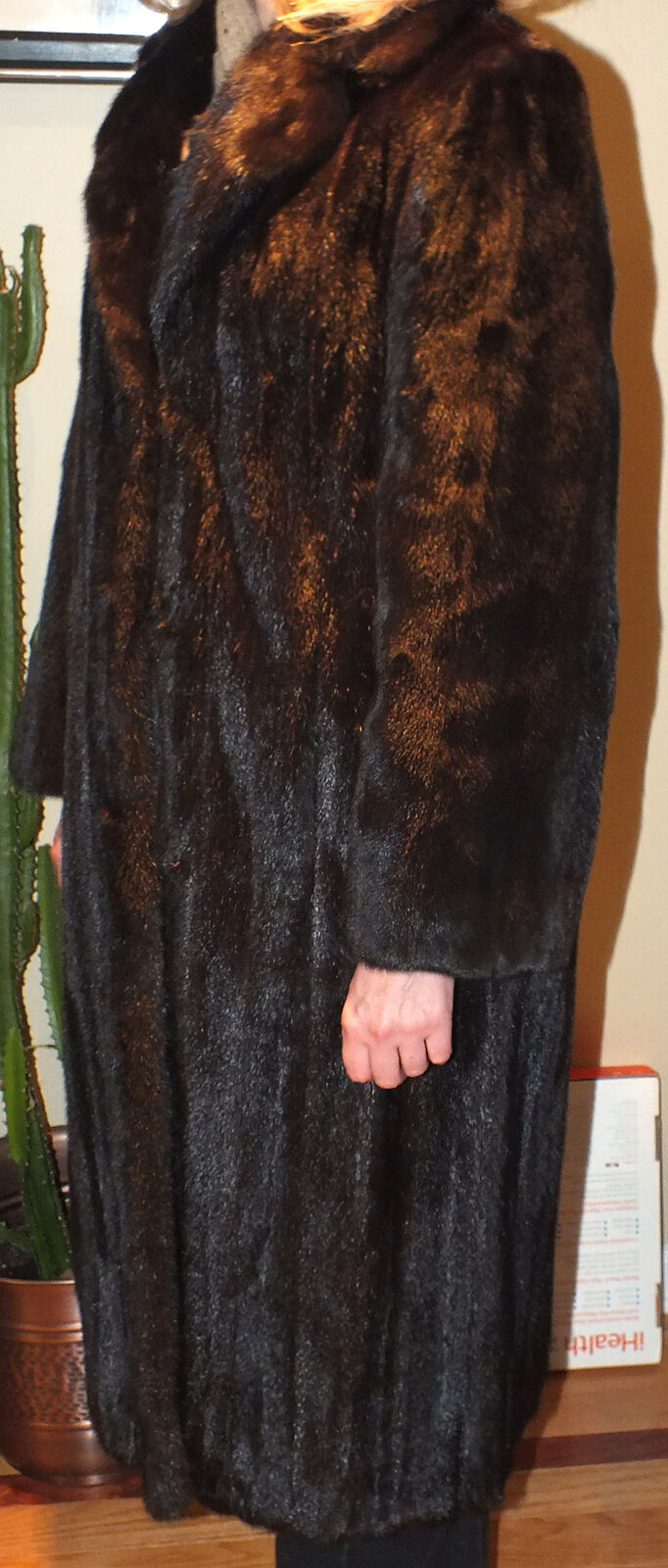 Gorgeous Ladies Real Mink Vintage Full Size Dark Brown Fur Coat Sz. L 