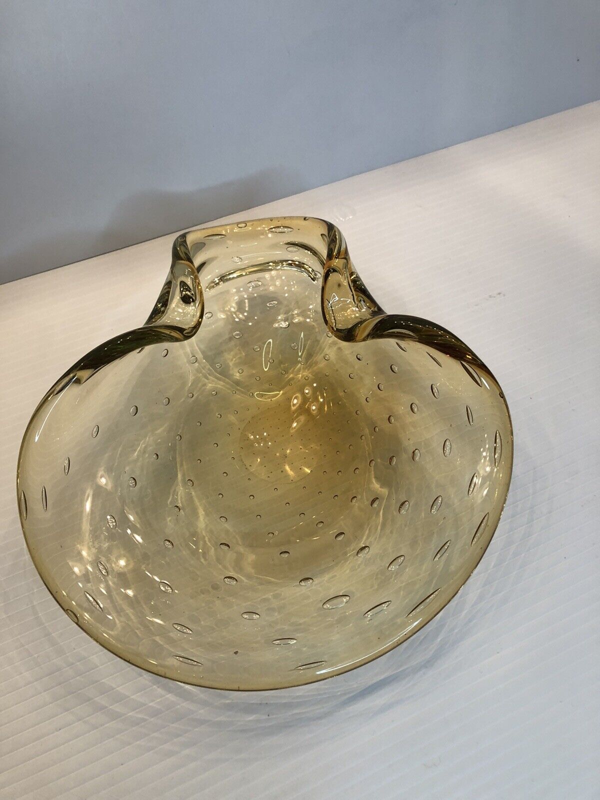 Art Glass Clam Shaped Bowl/ Dish/Ashtray Honey Gold Amber Murano Bullicante