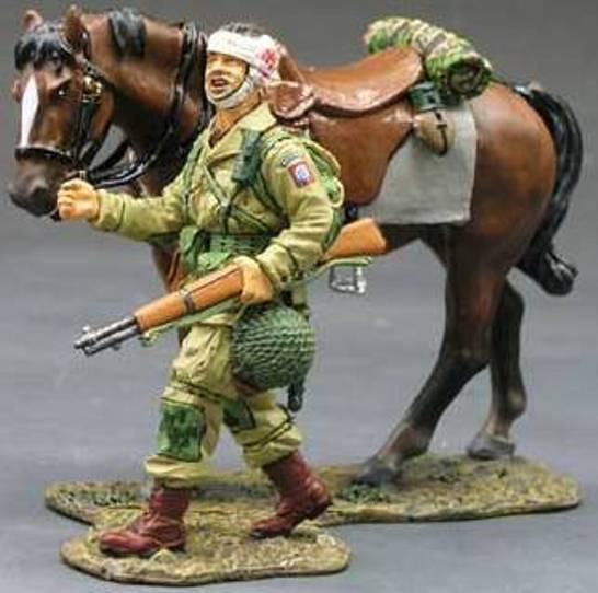 KING & COUNTRY D DAY DD072 U.S. 82ND AIRBORNE WOUNDED WITH HORSE MIB