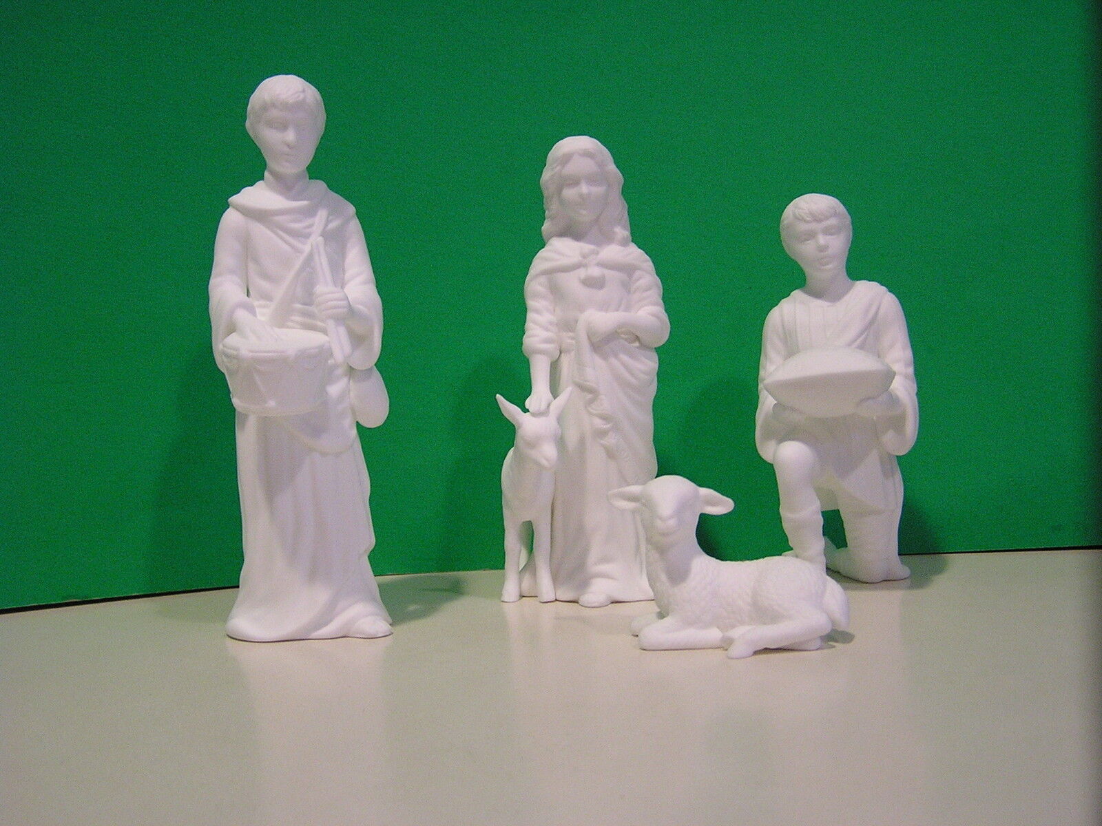 LENOX The Nativity CHILDREN of BETHLEHEM Bone China set -- NEW in Green/Gold BOX
