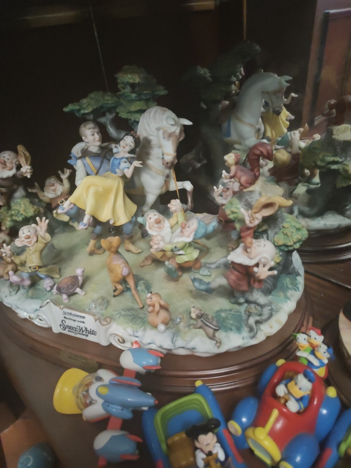 Disney Laurenz Capodimonte Biancaneve e principe alberi bassi Disney Laurenz Capodimonte Biancaneve e principe alberi bassi