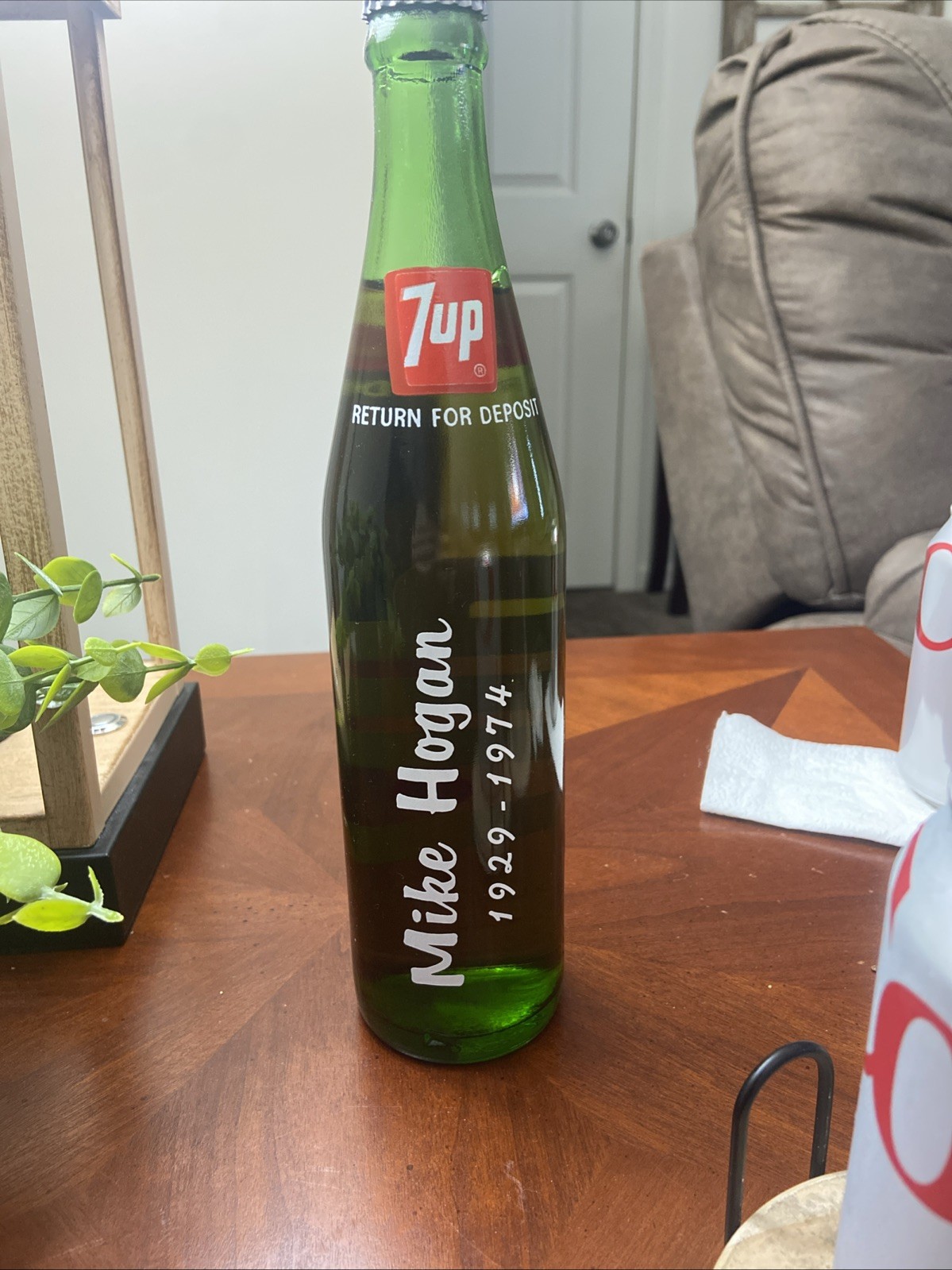 Vintage 7up Soda Bottle (un-opened) Mike Hogan 1929-1974 *reportedly 144 Made* Vintage 7up Soda Bottle (un-opened) Mike Hogan 1929-1974 *reportedly 144 Made*