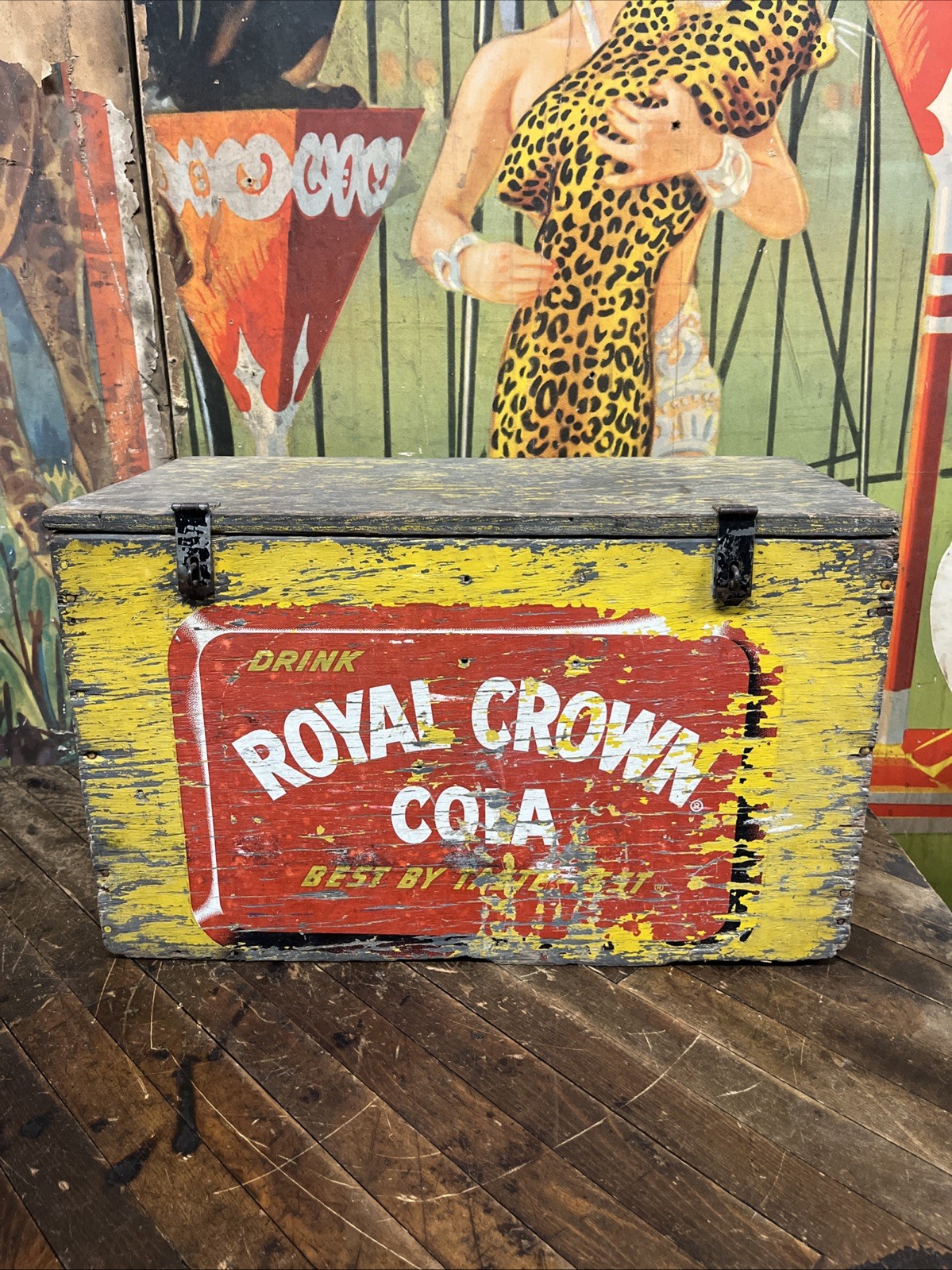VINTAGE C. 1940 ROYAL CROWN COLA RAILROAD COOLER SIGN COCA COLA 7UP PEPSI RARE