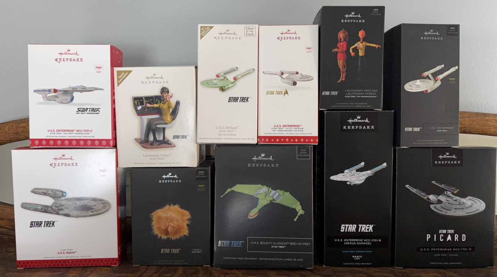Extremely large lot of 175 Star Trek Ornaments – Hallmark, Star Trek Experience
