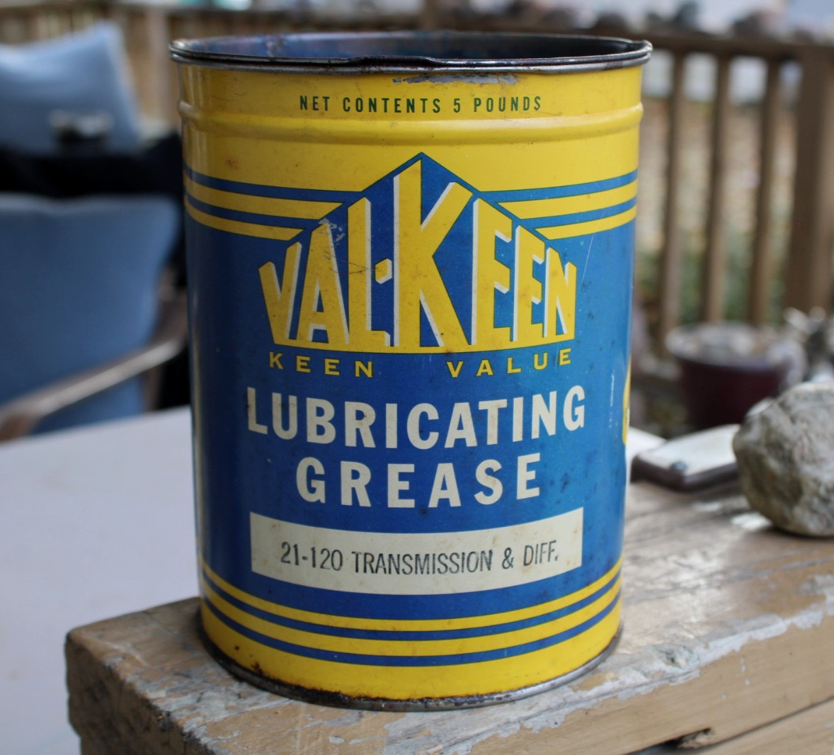 NOS FULL ~1940s era VAL-KEEN 5lb. GREASE Old Tin Oil Can ~ hard to find can NOS FULL ~1940s era VAL-KEEN 5lb. GREASE Old Tin Oil Can ~ hard to find can
