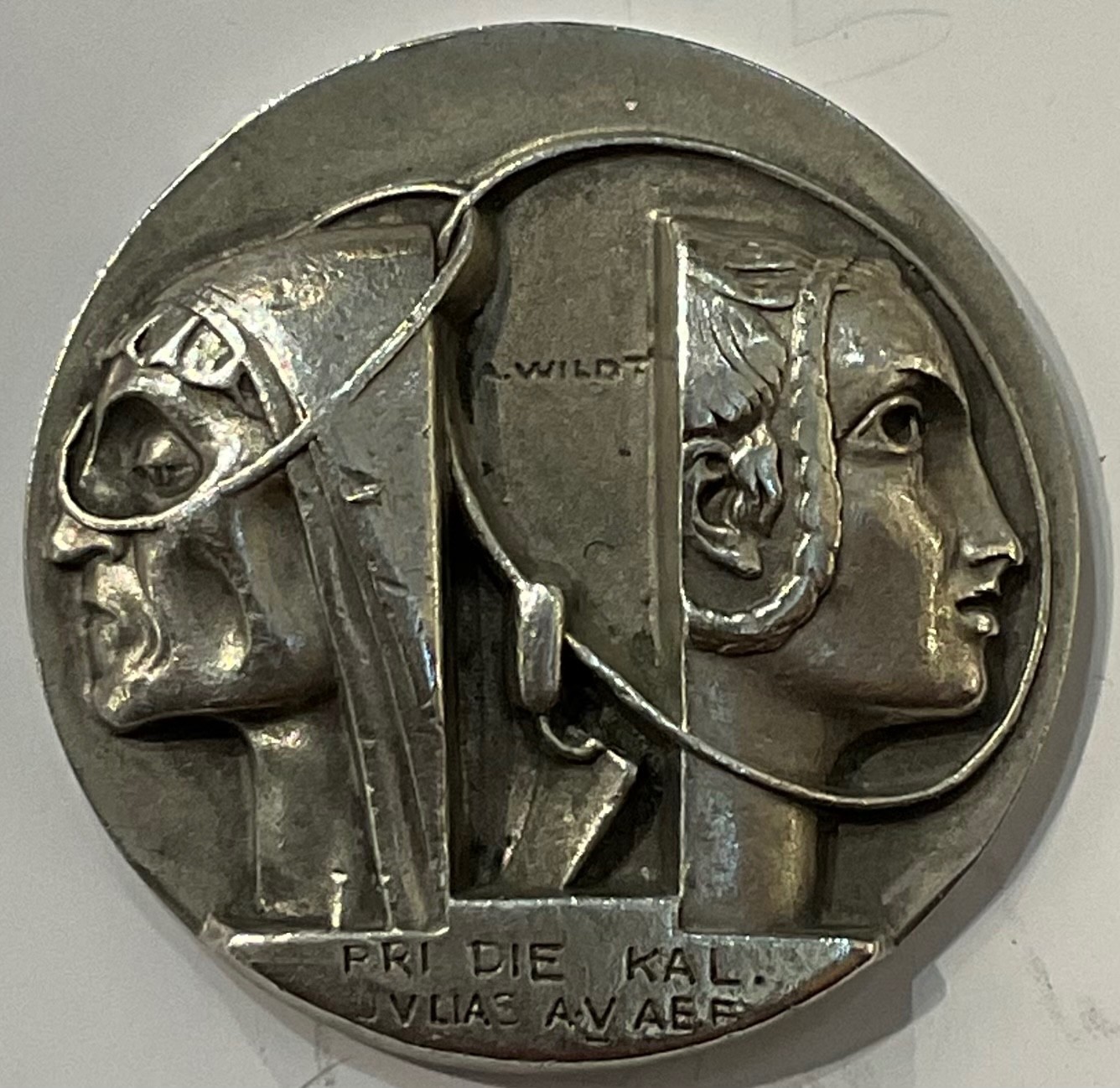 WILDT ADOLFO SCULPTOR SILVER MEDAL SOUVENIR NEW MASTER PLAN OF MILAN WILDT ADOLFO SCULPTOR SILVER MEDAL SOUVENIR NEW MASTER PLAN OF MILAN