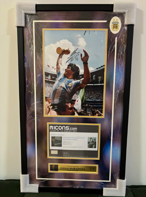 Argentina Maradona signed and framed World Cup 1986 in Mexico / COA from ICONS Argentina Maradona signed and framed World Cup 1986 in Mexico / COA from ICONS