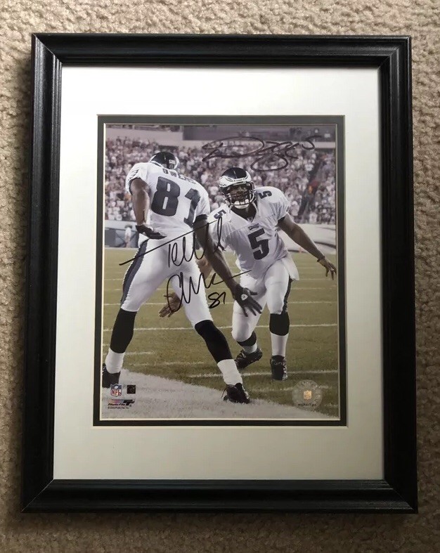Phila Eagles TERRELL OWENS AND DONOVAN MCNABB Signed Autographed Framed Pic RARE