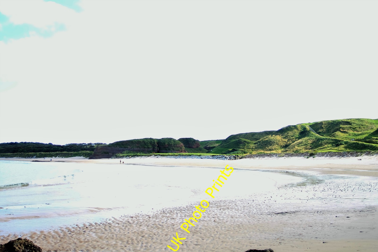 Photo 6x4 Black Foot Portknockie An outcrop on Cullen Sands with the Link c2016 Photo 6x4 Black Foot Portknockie An outcrop on Cullen Sands with the Link c2016