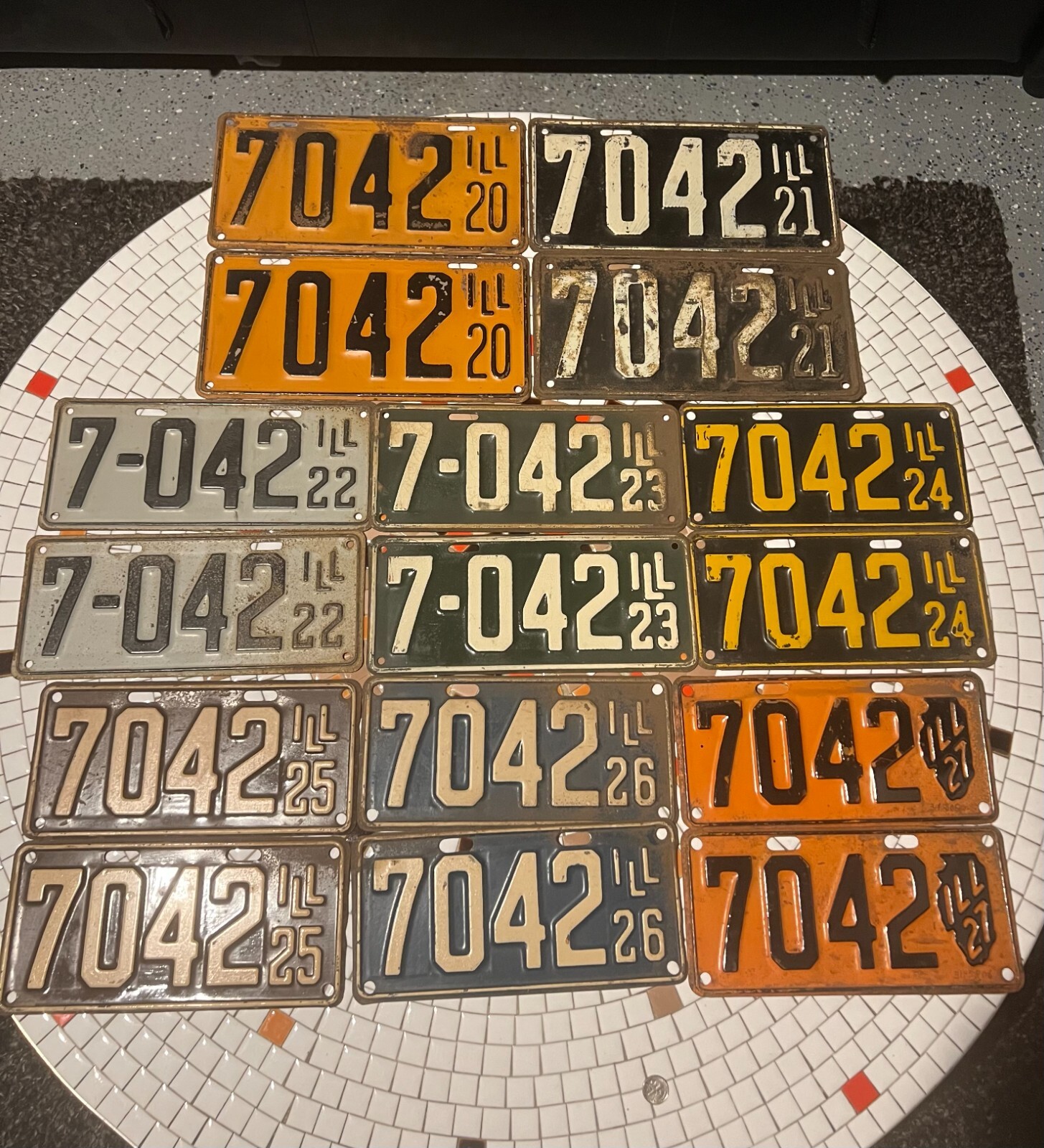 Lot of 60+ Consecutive Pairs 1920-1979 Vintage Illinois License Plates