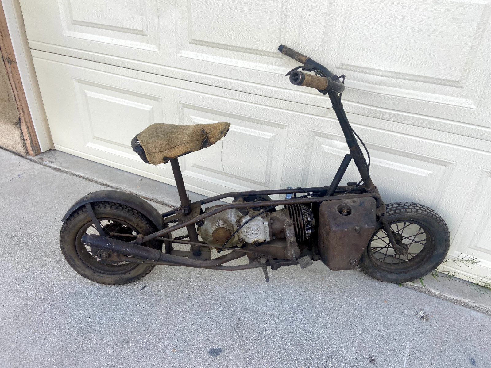 Well Bike Military Motorbike WWII Original foldable Used in liberation of France Well Bike Military Motorbike WWII Original foldable Used in liberation of France