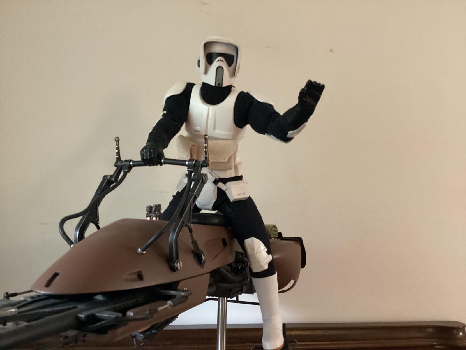 1/4 scale StarWars Speeder Bike with scout trooper fan art display model 1/4 scale StarWars Speeder Bike with scout trooper fan art display model