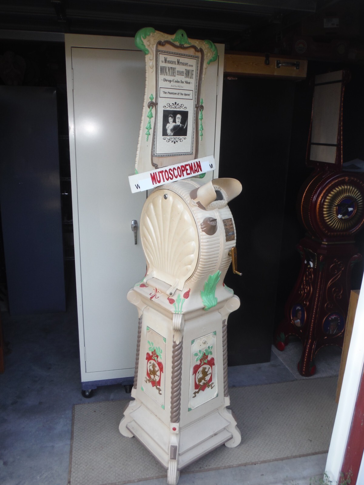 Rare Vintage Clamshell Mutoscope / Phantom of the Opera Rare Vintage Clamshell Mutoscope / Phantom of the Opera
