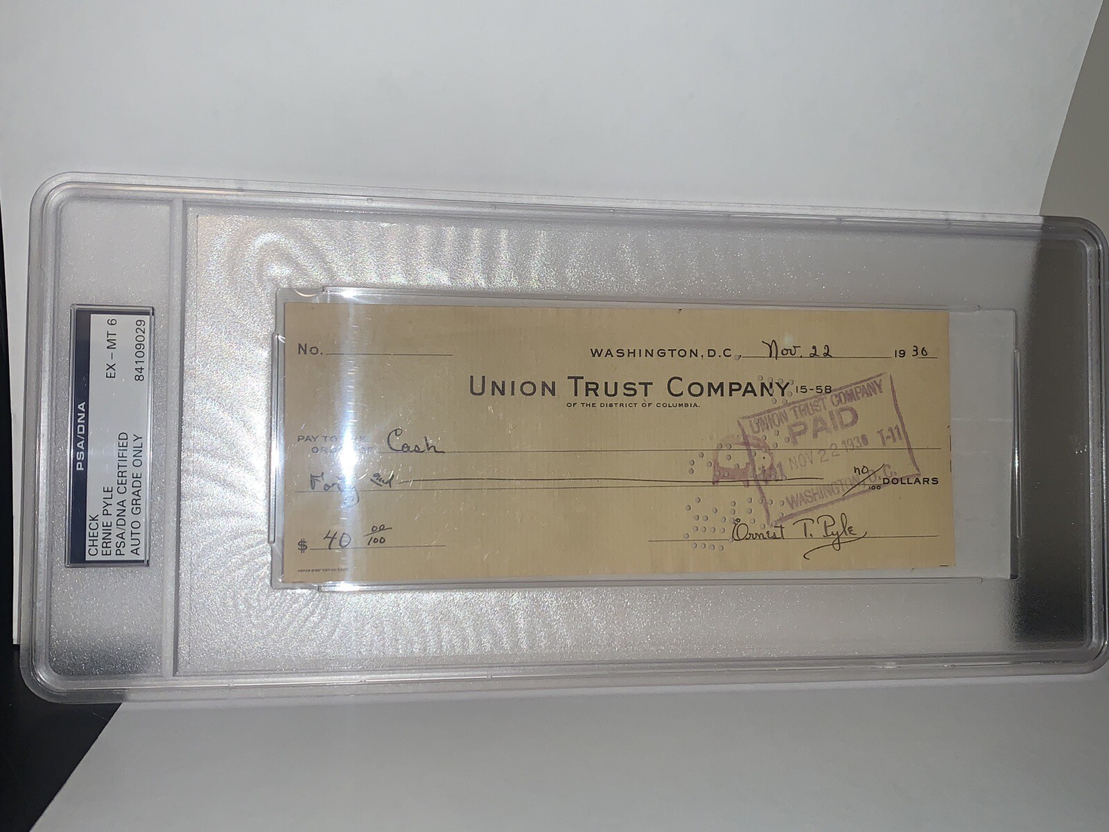 Ernie Pyle signed check WWII KIA Pulitzer Prize Nov 1930 PSA DNA autograph Ernie Pyle signed check WWII KIA Pulitzer Prize Nov 1930 PSA DNA autograph