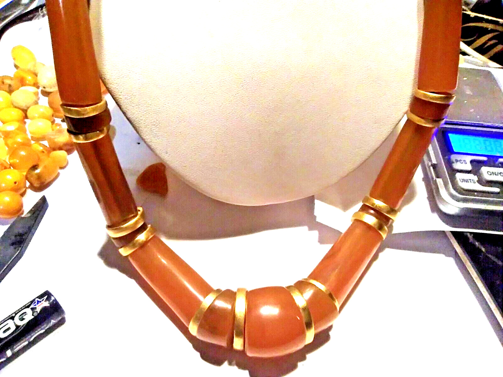 ART deco necklase 224 g.Lucide? Bakelite?