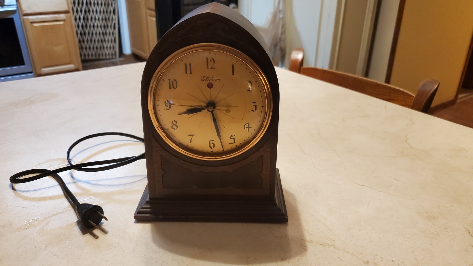 Vintage 1930's Warren Telechron Co. Electric Shelf/Mantel Clock Model 532... Vintage 1930's Warren Telechron Co. Electric Shelf/Mantel Clock Model 532...