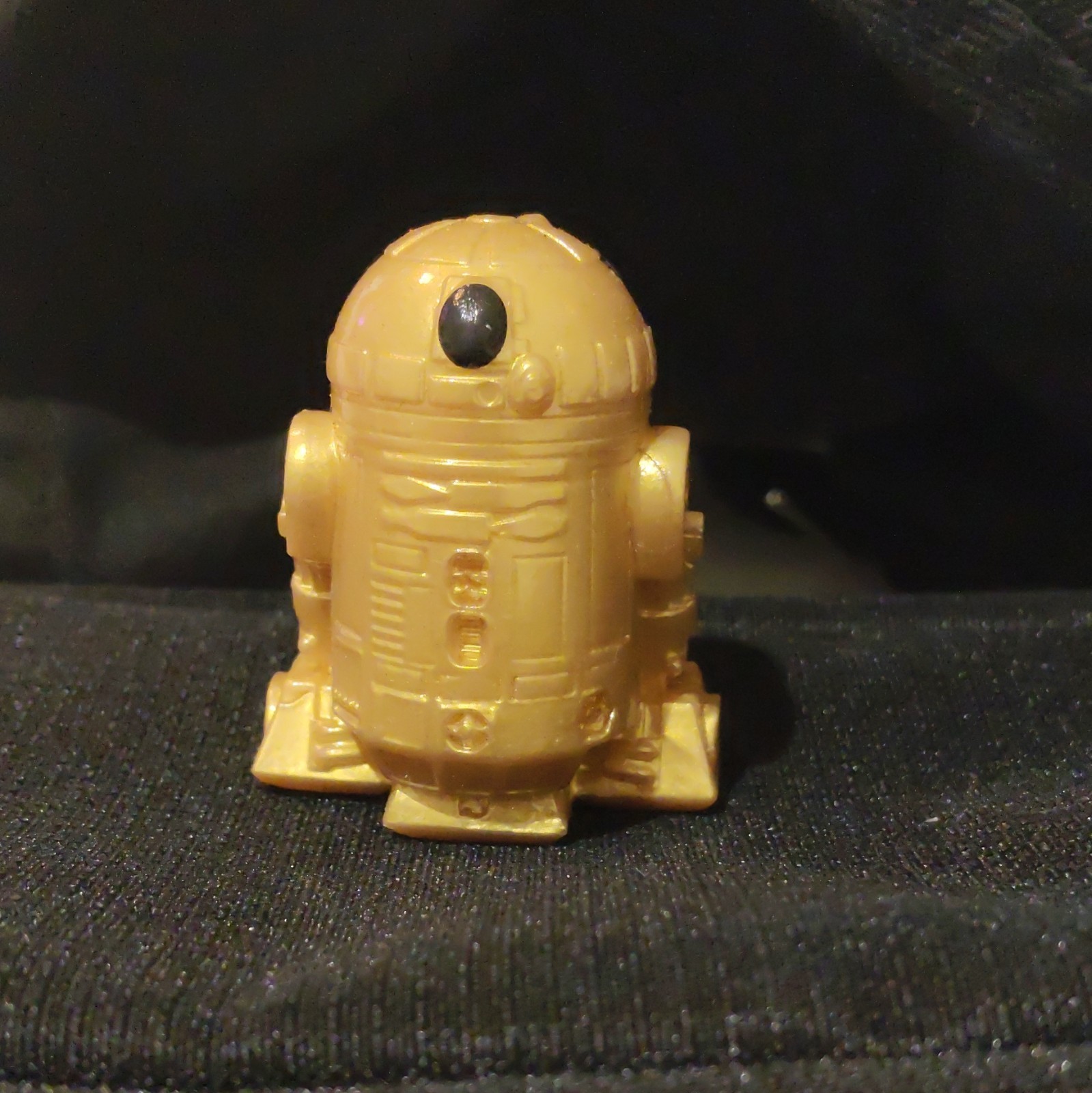Gold R2d2 Ooshie 2026 Ultra Rare 