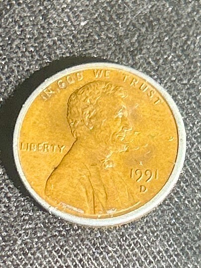 1991 Lincoln Unique Coin Penny Silver Ring Halo Error Coin