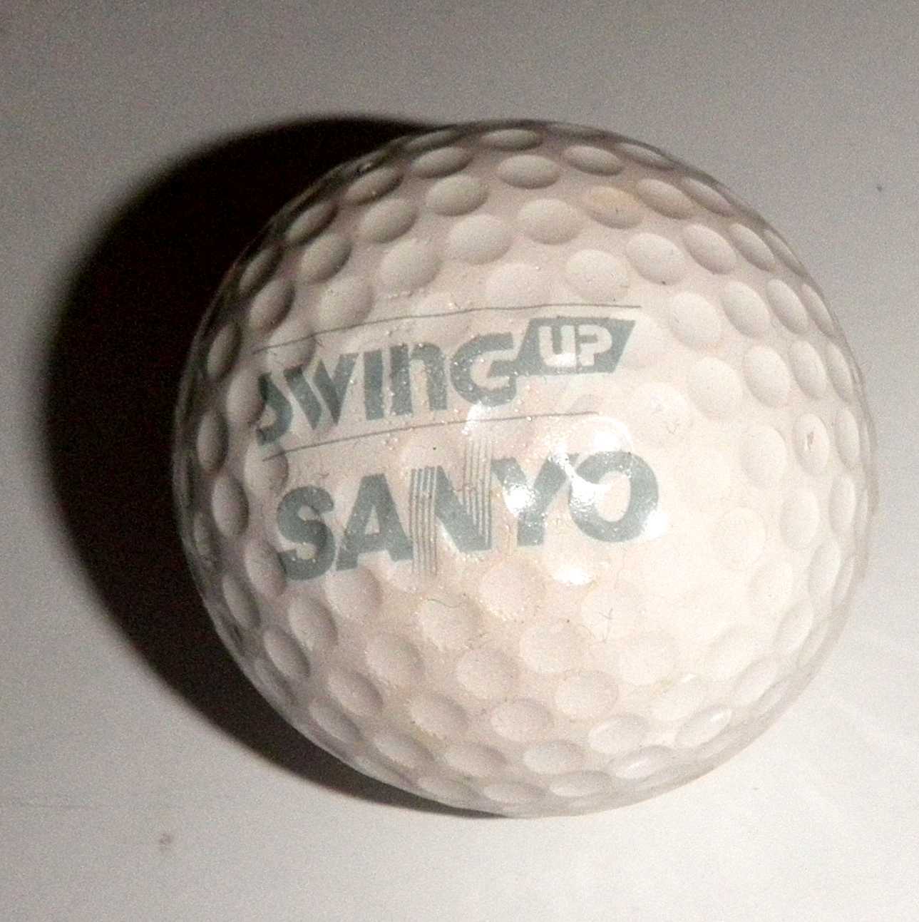 SANYO SWING UP GOLF BALL - USED
