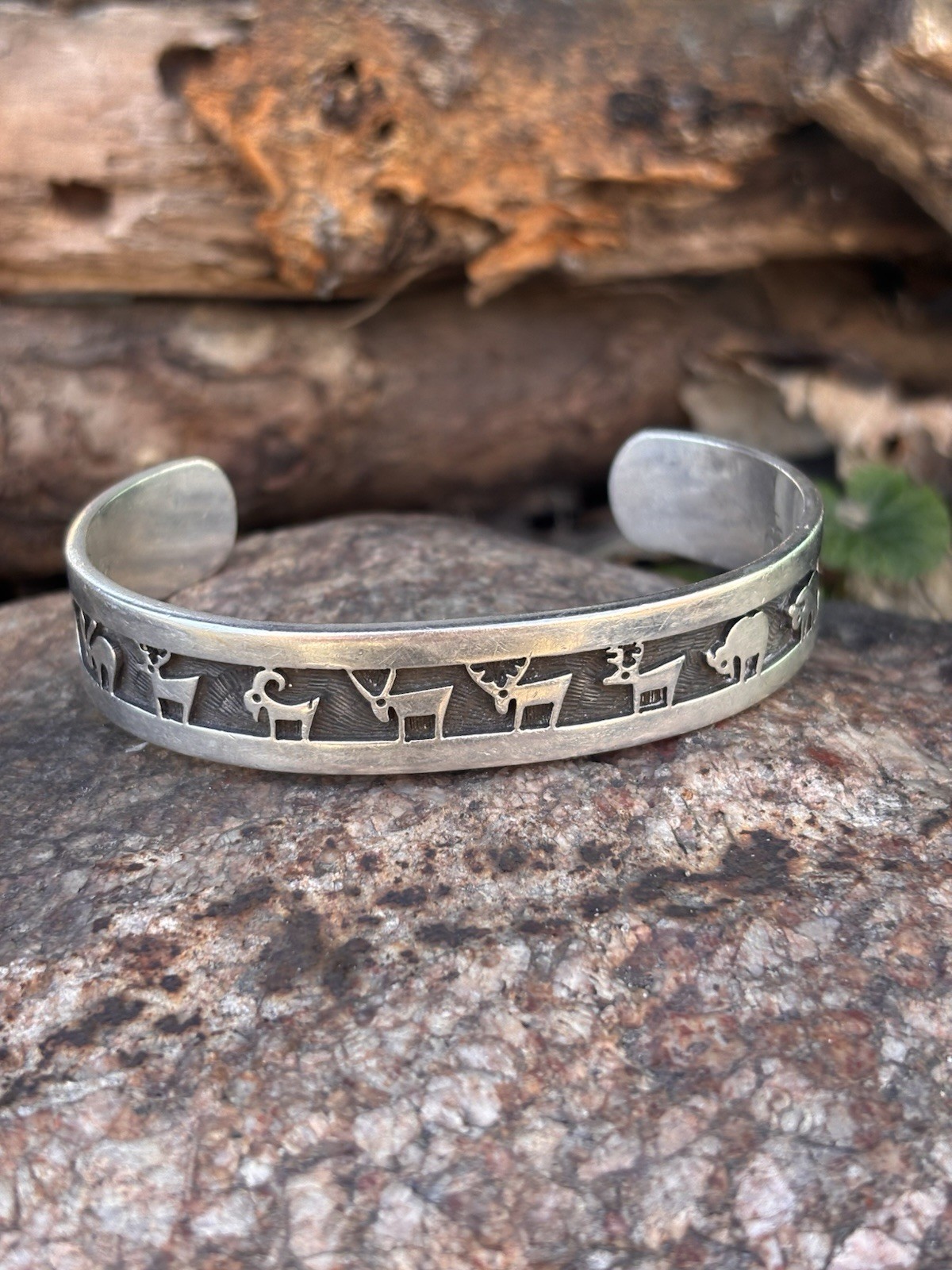 Beauford Dawahoya Hopi  Sterling Silver Animal Storyteller Cuff Bracelet 6.75”