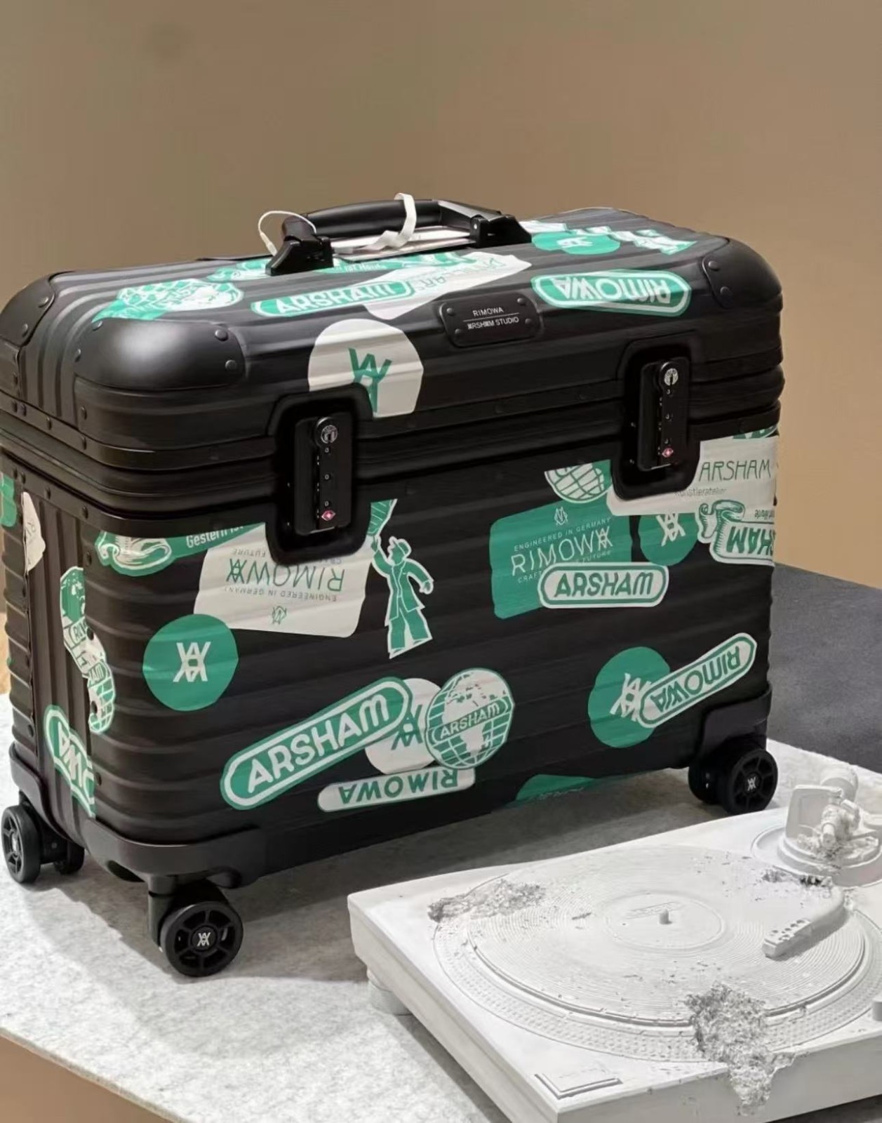 Daniel Arsham x Rimowa Eroded Turnable White with Black Pilot Case