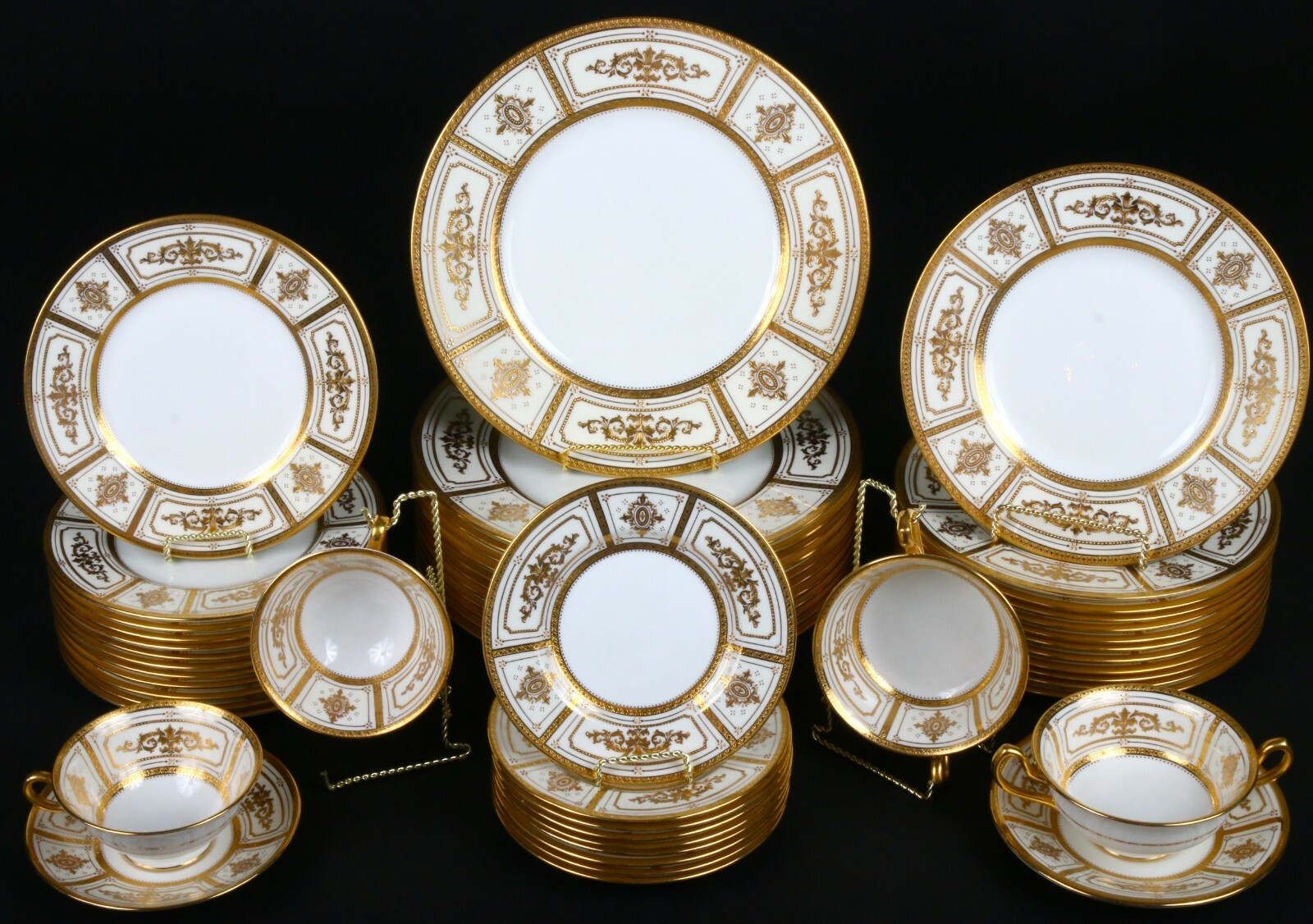 Service for 12 of Minton for Tiffany 22-karat Gold Neoclassical Style Plates Service for 12 of Minton for Tiffany 22-karat Gold Neoclassical Style Plates
