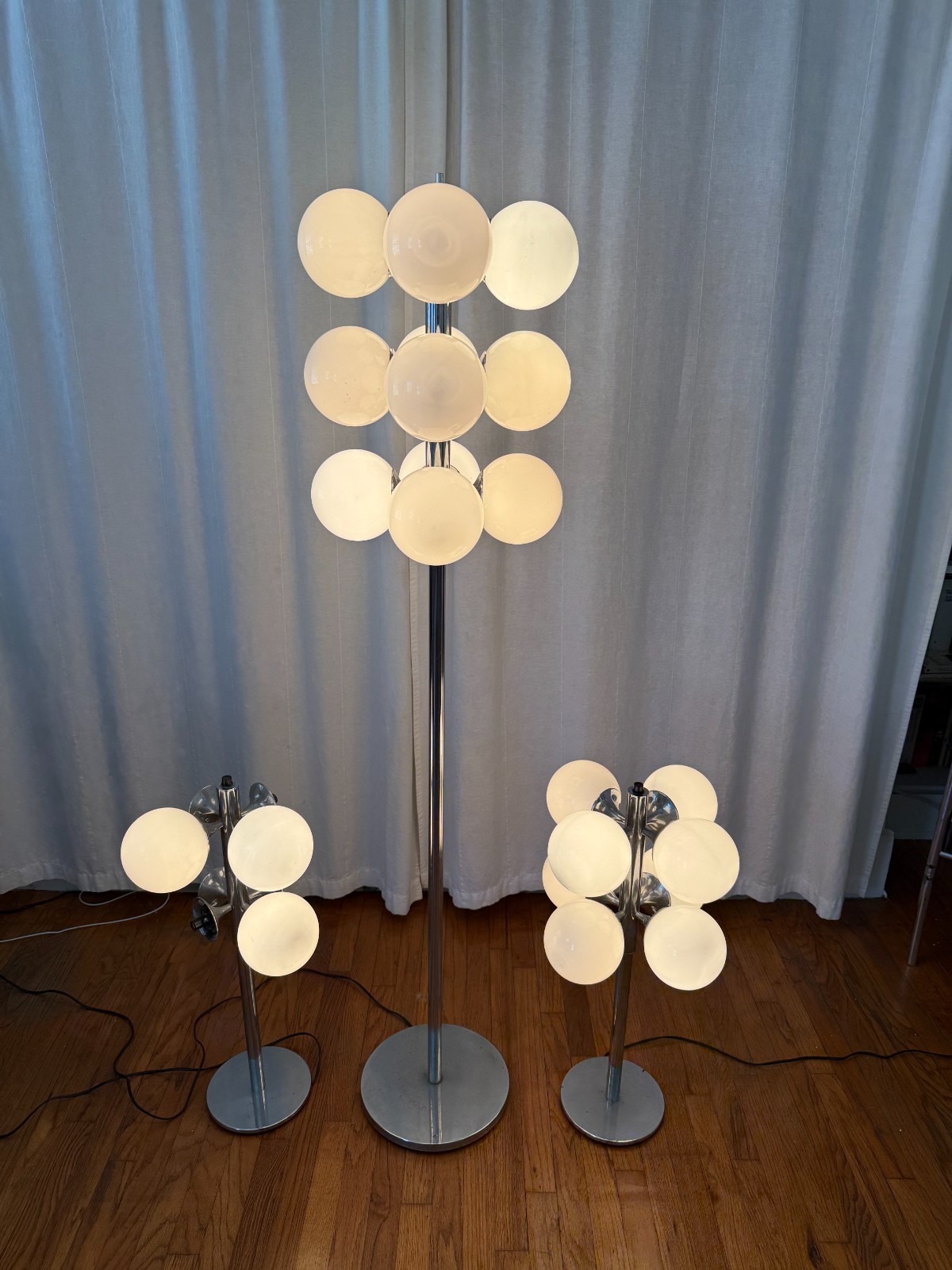 Lightolier 12 globe / 8 globe space age floor lamp + EXTRAS