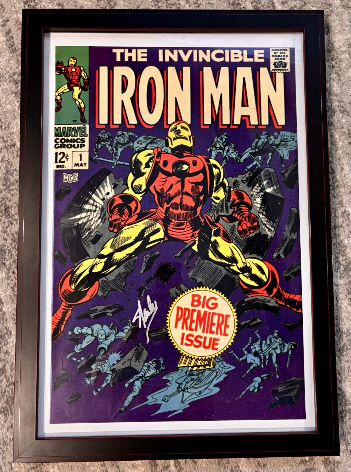 STAN LEE SIGNED Marvel Iron Man #1 Comic Cover Art Print – Framed 99% UV Tru Vue STAN LEE SIGNED Marvel Iron Man #1 Comic Cover Art Print – Framed 99% UV Tru Vue