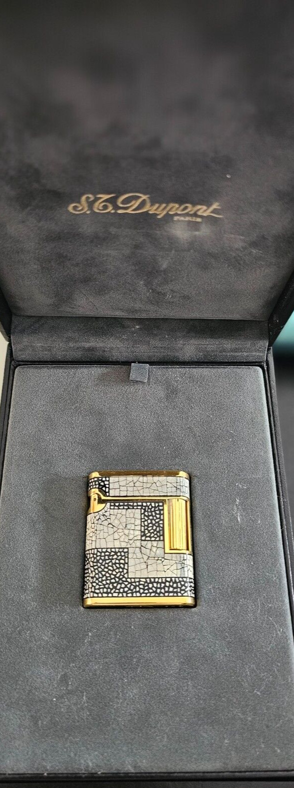 ST DUPONT MAKI E LACQUER GOLD SOUBRENY LIGHTER EGGSHELL FROM 1980'S RAREST NEW ST DUPONT MAKI E LACQUER GOLD SOUBRENY LIGHTER EGGSHELL FROM 1980'S RAREST NEW