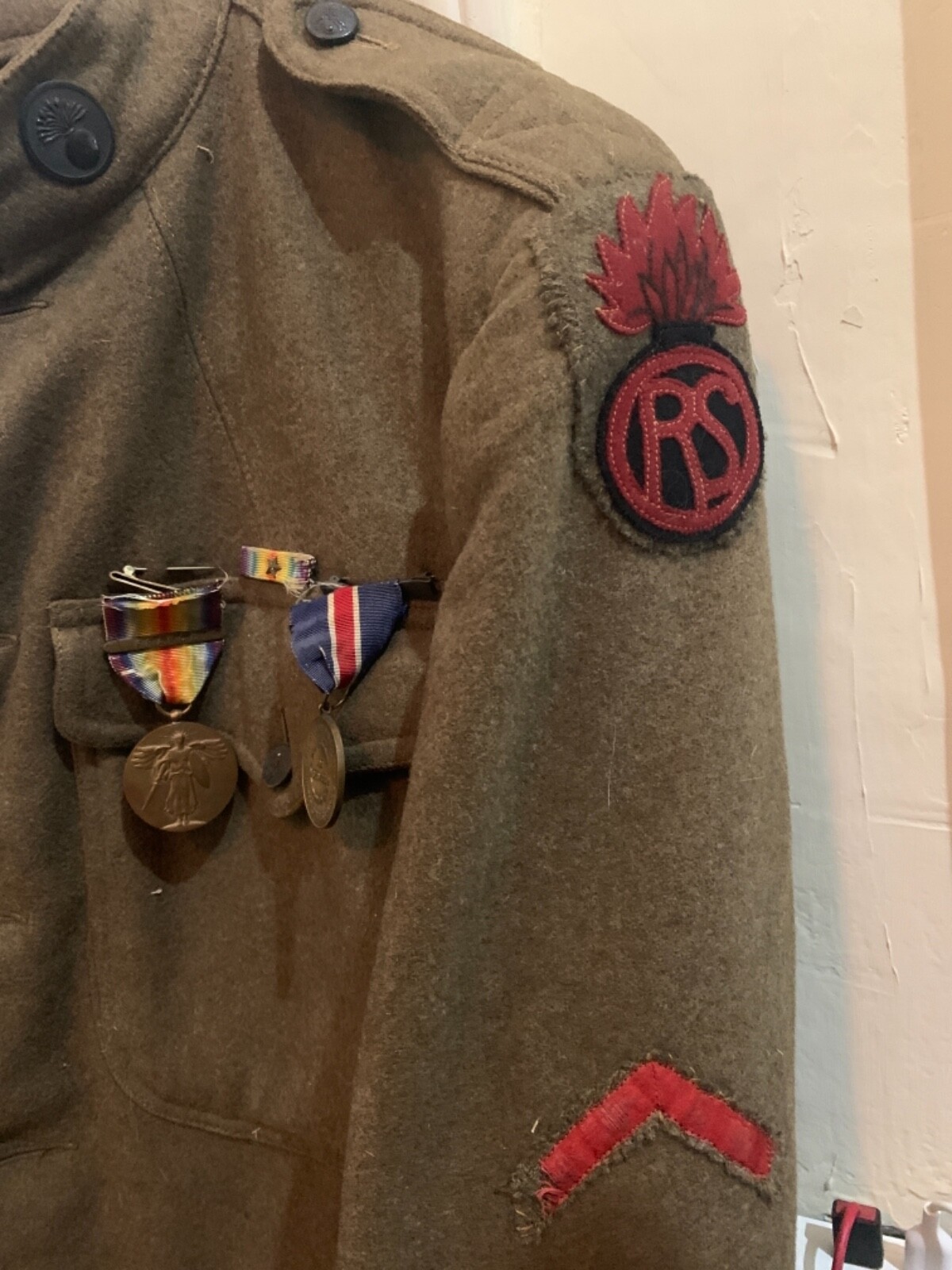 TX Estate WW1 Doughboy Army Helmet Uniform Ordnance Patches Tunic Pants MO Medal