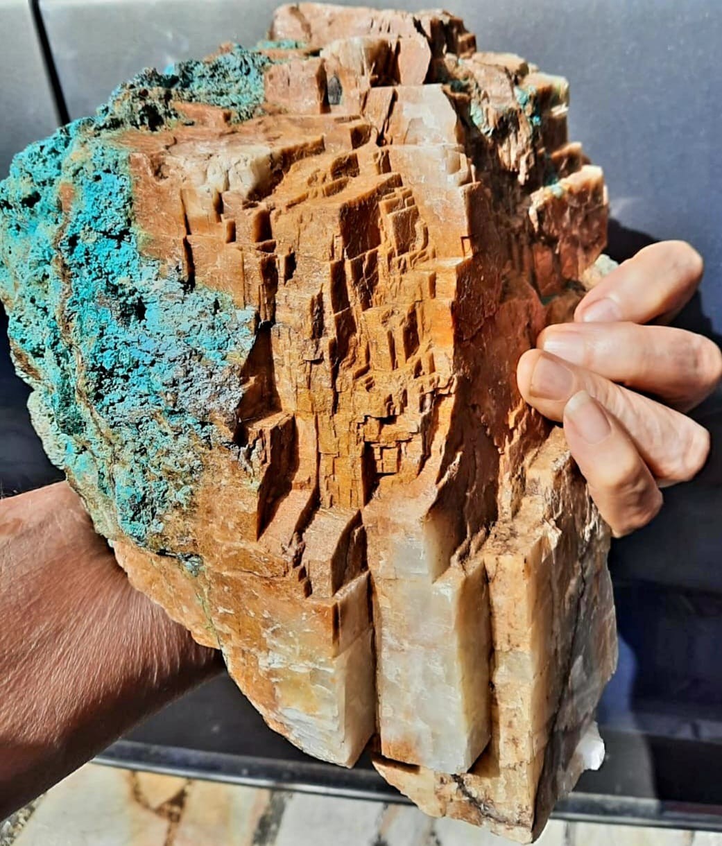 24cms MACHU PICCHU CALCITE ANKERITE ? CHRYSOCOLLA MALACHITE LILY MINE PERU DB169 24cms MACHU PICCHU CALCITE ANKERITE ? CHRYSOCOLLA MALACHITE LILY MINE PERU DB169