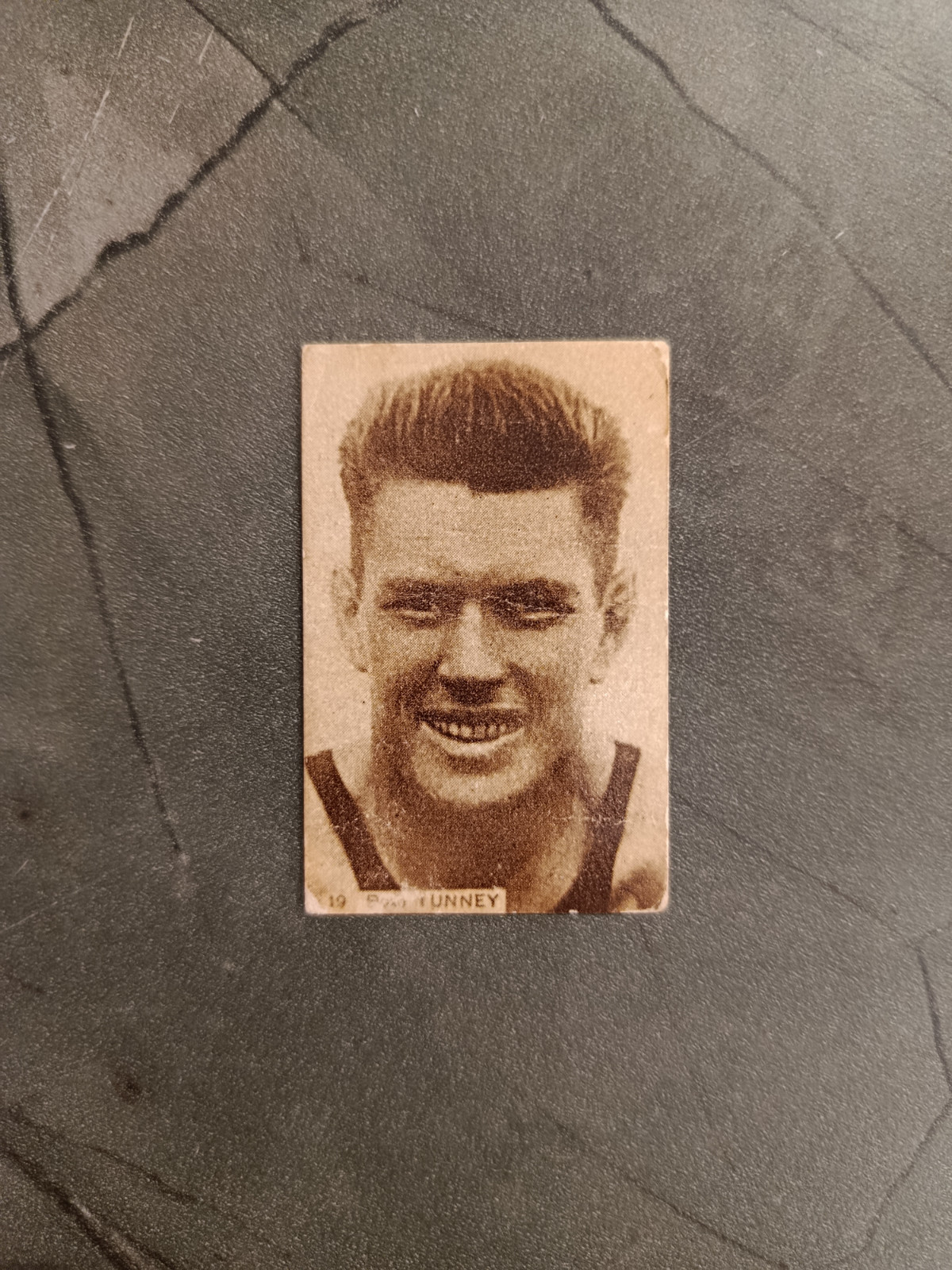 1930-39 Publisher Unknown GENE TUNNEY Boxing USA #19 PRE-WAR FIGURE Pre-War 1930-39 Publisher Unknown GENE TUNNEY Boxing USA #19 PRE-WAR FIGURE Pre-War