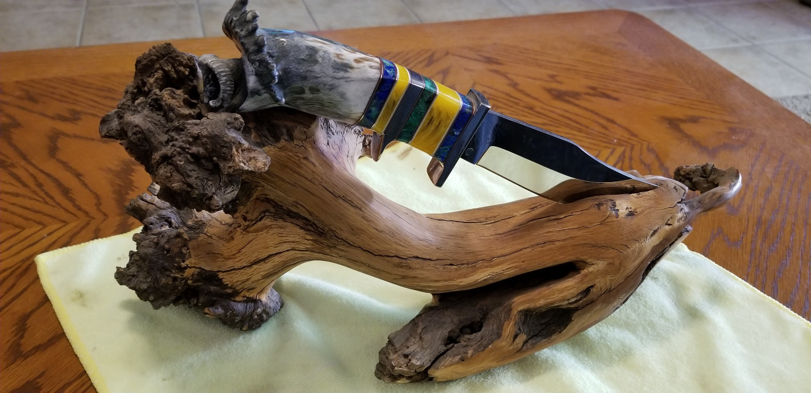 John E Toner Continental Divide Knife RARE Driftwood Lion Base Collector Quality John E Toner Continental Divide Knife RARE Driftwood Lion Base Collector Quality