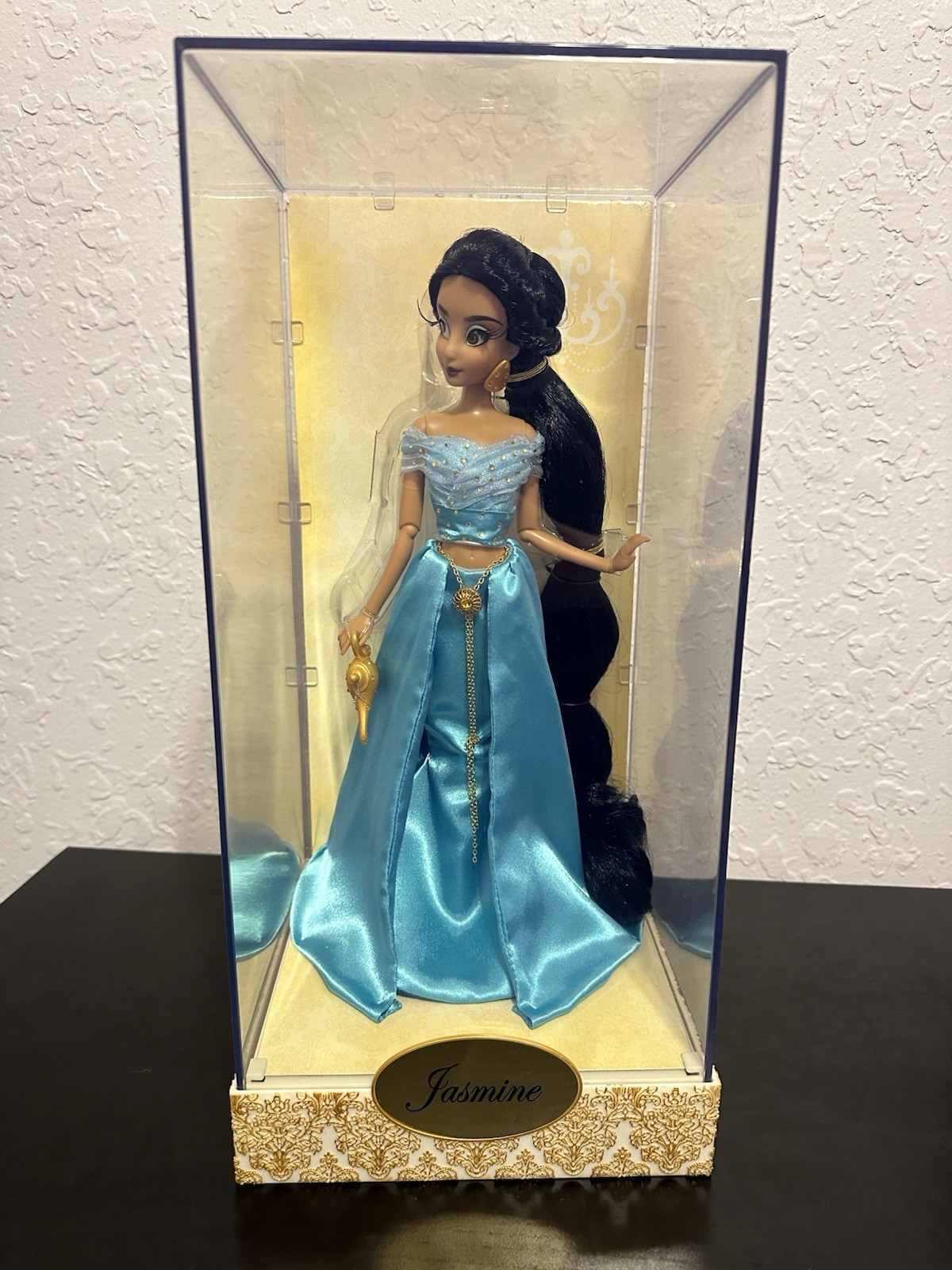Disney Jasmine Designer Collection Limited Edition Collector Doll 2011 Exclusive Disney Jasmine Designer Collection Limited Edition Collector Doll 2011 Exclusive