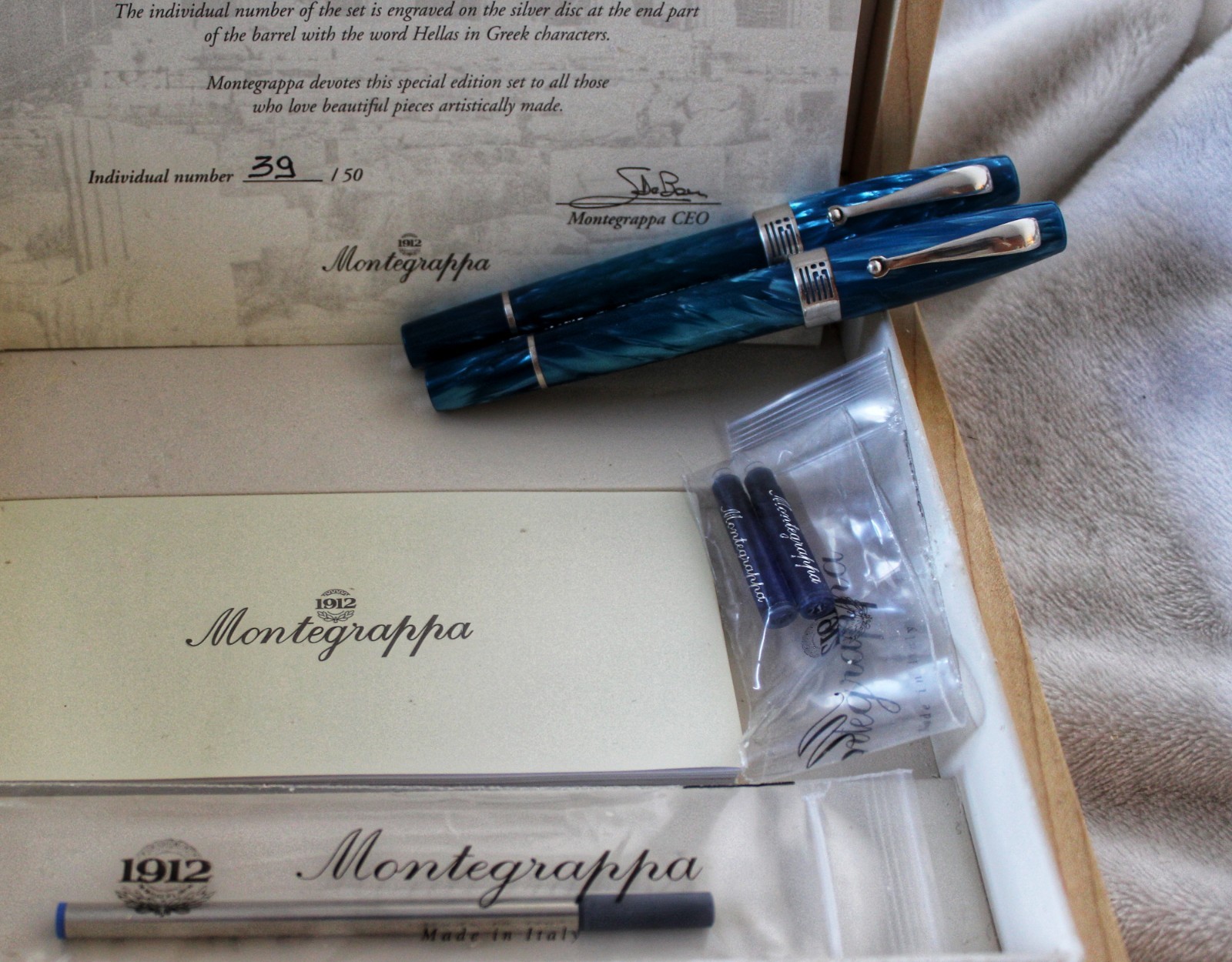 New Lim/ed Edition Montegrappa Tribute to Flag of Greece FountainPen&Rollerball New Lim/ed Edition Montegrappa Tribute to Flag of Greece FountainPen&Rollerball