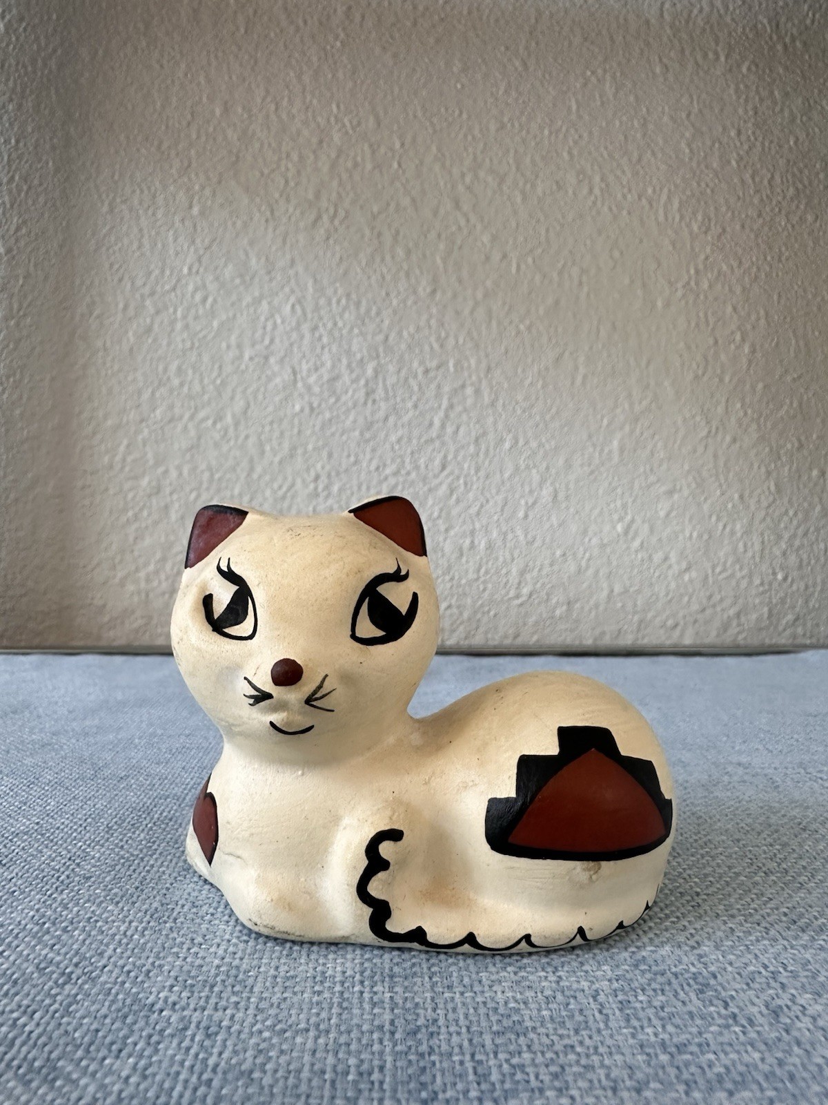 Vintage Navajo Pottery Cat Figurine Hand Painted Southwestern Folk Art Signed Vintage Navajo Pottery Cat Figurine Hand Painted Southwestern Folk Art Signed