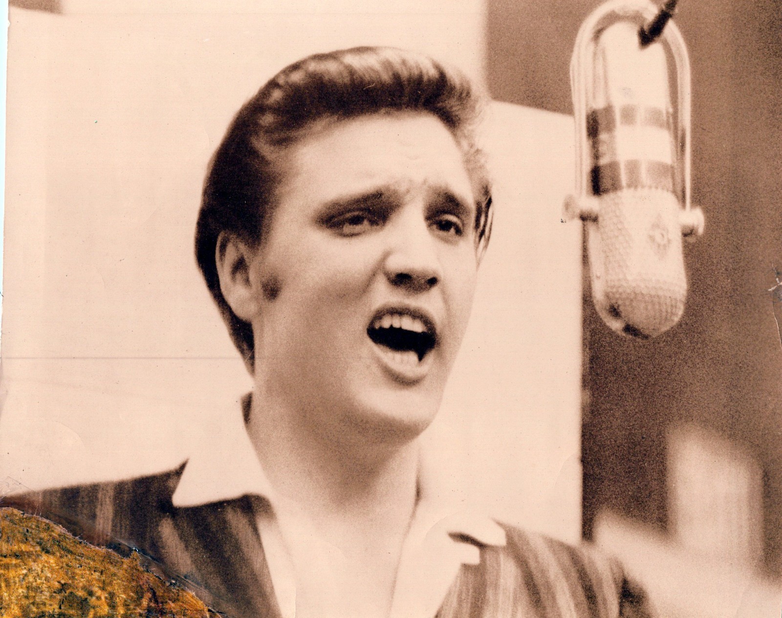 Elvis Presley Signed Autograph (1960s) ❤️ Vintage Hollywood Photo 1008K Elvis Presley Signed Autograph (1960s) ❤️ Vintage Hollywood Photo 1008K