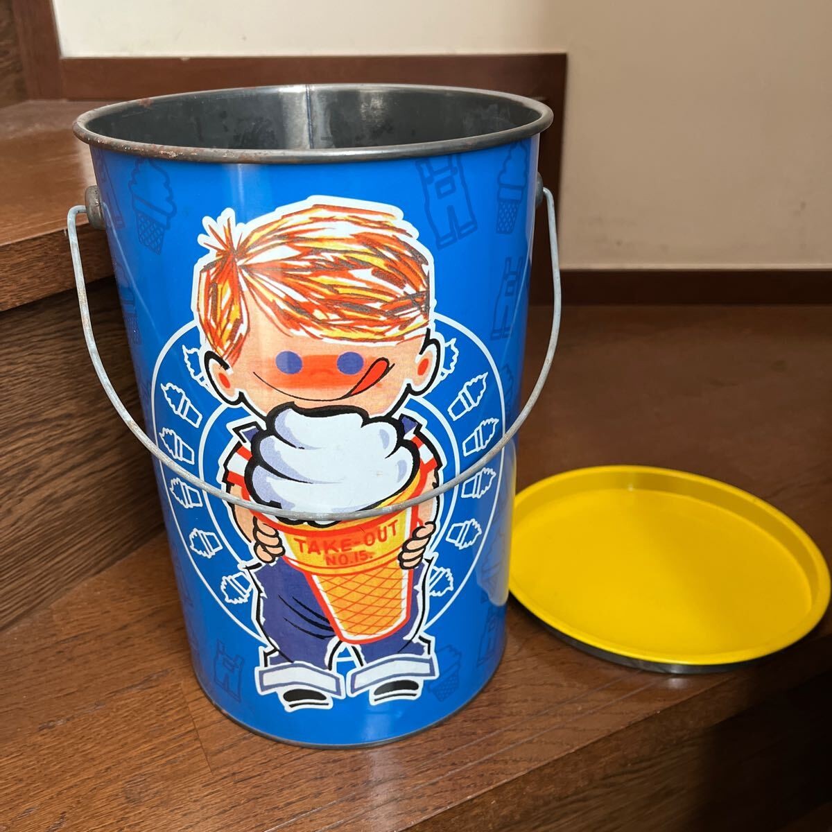 NISSEI Soft Cream Festival 2001 BOYS Can Not for Sale Blue Rare Vintage Retro NISSEI Soft Cream Festival 2001 BOYS Can Not for Sale Blue Rare Vintage Retro