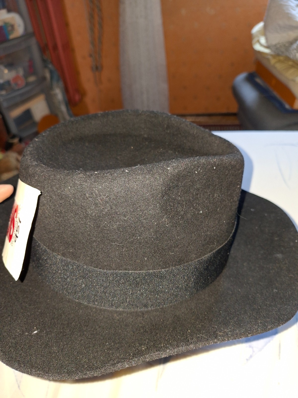 Michael Jackson Worn Fedora Hat Dangerous Tour 1992 Guernsey's COA Michael Jackson Worn Fedora Hat Dangerous Tour 1992 Guernsey's COA