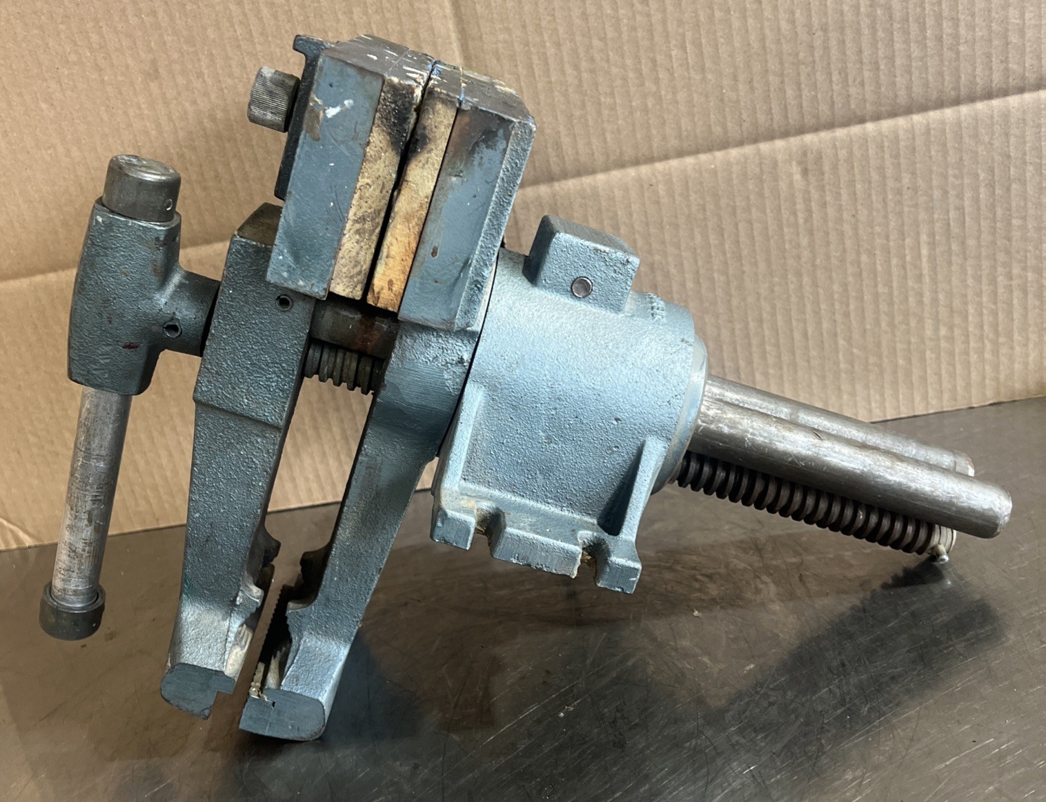 Very Rare-Hard To Find VINTAGE WILTON WOOD & METAL WORK ROTATING HEAD BENCH VISE Very Rare-Hard To Find VINTAGE WILTON WOOD & METAL WORK ROTATING HEAD BENCH VISE