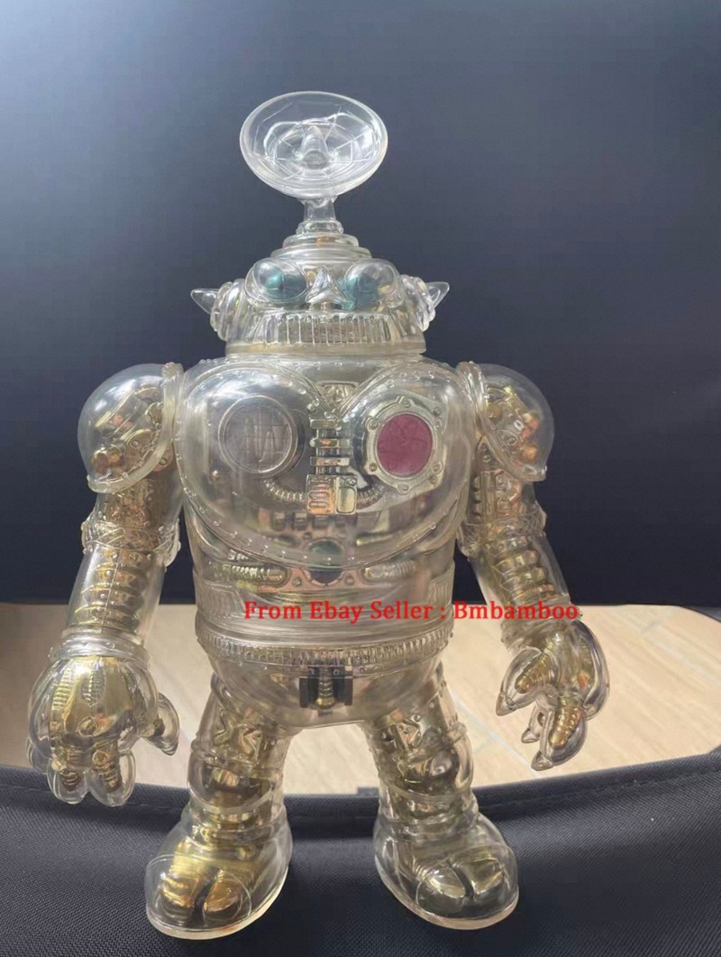 HXS Hirota Saigansho Brutala Clear Gold Kaiju Sofubi Soft Vinyl Designer Toys HXS Hirota Saigansho Brutala Clear Gold Kaiju Sofubi Soft Vinyl Designer Toys