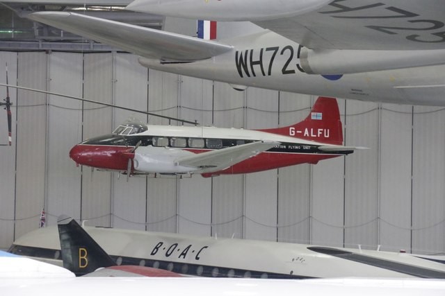 Photo 6x4 De Havilland Herron Heathfield\/TL4546 The De Havilland Herron c2017 Photo 6x4 De Havilland Herron Heathfield\/TL4546 The De Havilland Herron c2017